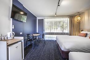 Nightcap at Gateway Hotel