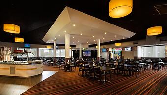 Nightcap at Gateway Hotel