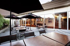 Nightcap at Gateway Hotel