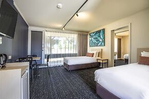 Nightcap at Gateway Hotel