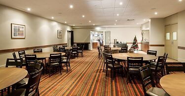 Nightcap at Gateway Hotel