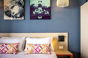 Nightcap at Monash Hotel