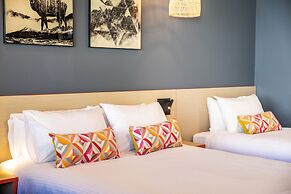 Nightcap at Monash Hotel