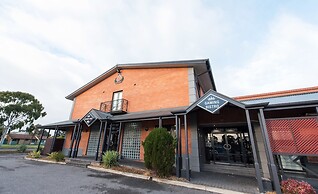 Nightcap at Rose & Crown Hotel