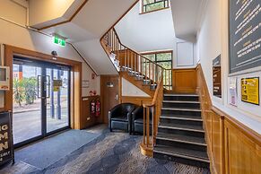 Nightcap at Rose & Crown Hotel