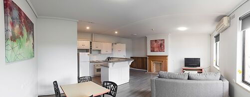 Nightcap at Rose & Crown Hotel