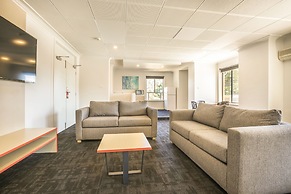 Nightcap at Rose & Crown Hotel