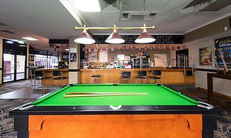 Nightcap at Rose & Crown Hotel