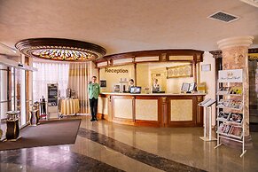 Amici Grand Hotel