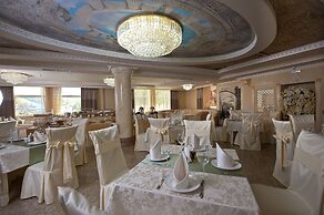 Amici Grand Hotel