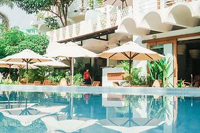 iRoHa Garden Hotel & Resort