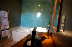 iRoHa Garden Hotel & Resort