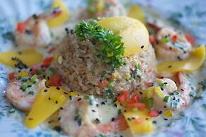 iRoHa Garden Hotel & Resort