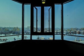 Welcome Hotel at Srinagar