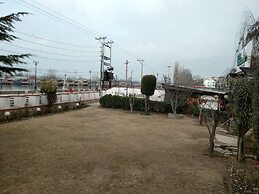 Welcome Hotel at Srinagar