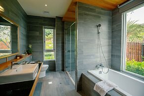 Bay Forest Boutique Hotel