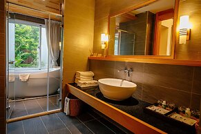 Bay Forest Boutique Hotel