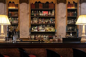 La Reserve Paris Hotel and Spa