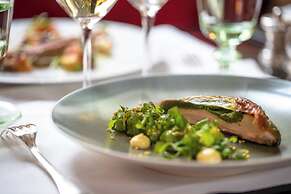 La Reserve Paris Hotel and Spa