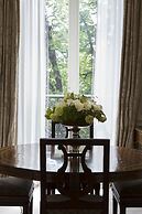 La Reserve Paris Hotel and Spa