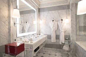 La Reserve Paris Hotel and Spa