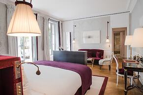 La Reserve Paris Hotel and Spa
