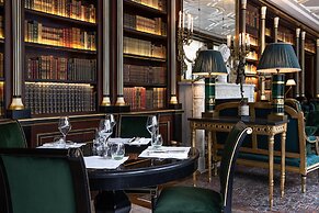 La Reserve Paris Hotel and Spa