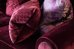 La Reserve Paris Hotel and Spa