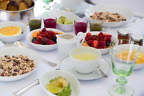 La Reserve Paris Hotel and Spa