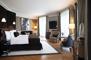 La Reserve Paris Hotel and Spa