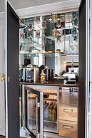 La Reserve Paris Hotel and Spa