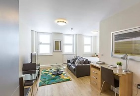 Central House by House of Fisher