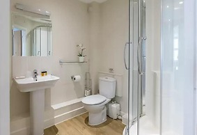 Central House by House of Fisher