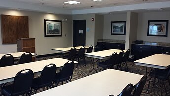 Holiday Inn Express & Suites Nevada by IHG