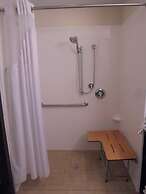 Holiday Inn Express & Suites Nevada by IHG