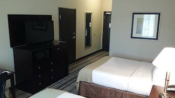 Holiday Inn Express & Suites Nevada by IHG