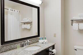 Holiday Inn Express & Suites Nevada by IHG