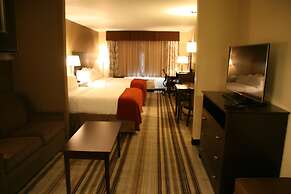 Holiday Inn Express & Suites Nevada by IHG