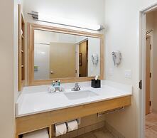 Holiday Inn Express & Suites San Antonio - Brooks City Base by IHG