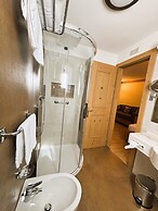 Hotel Crosal