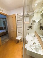 Hotel Crosal