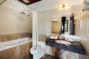Hanoi Posh Boutique Hotel