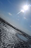 The Coral Blue Oriental Beach Villas & Suites