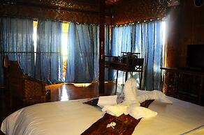 The Coral Blue Oriental Beach Villas & Suites