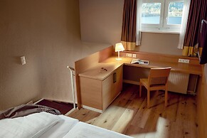 ROBINSON LANDSKRON