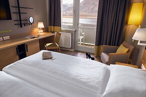 ROBINSON LANDSKRON