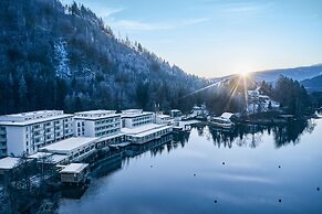 ROBINSON LANDSKRON