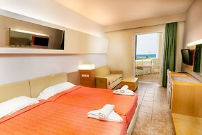 Sovereign Beach Hotel - All Inclusive