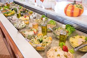 Sovereign Beach Hotel - All Inclusive