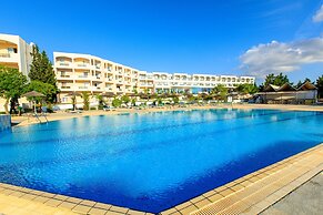 Sovereign Beach Hotel - All Inclusive